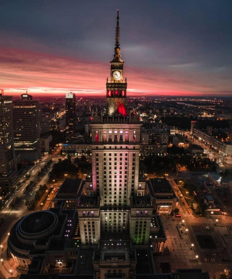 Diamond Metro Wifi 300 Mbs 70'Tv Netflix Hbo Appletv+ Apartment Warsaw Exterior photo
