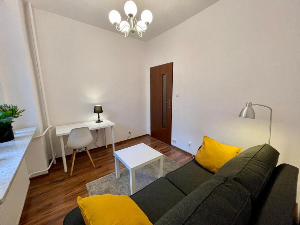 Diamond Metro Wifi 300 Mbs 70'Tv Netflix Hbo Appletv+ Apartment Warsaw Exterior photo