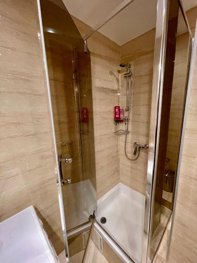 Diamond Metro Wifi 300 Mbs 70'Tv Netflix Hbo Appletv+ Apartment Warsaw Exterior photo